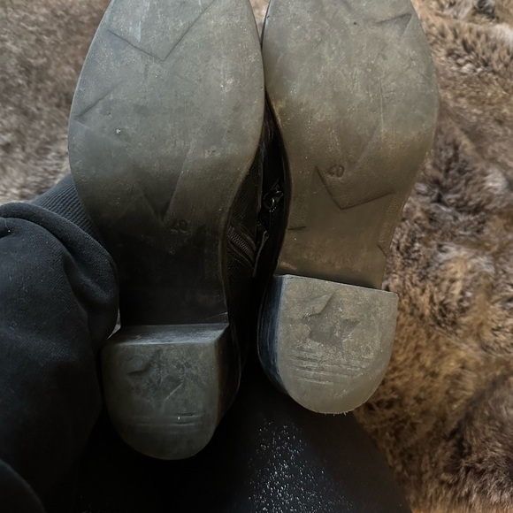 Miz Mooz  Buckle Ankle Boots Black. Not sure of style. Gently worn see pic - Picture 11 of 11